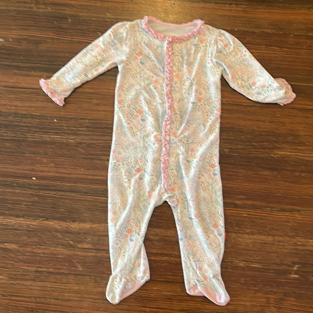 Magnetic Me Footies 6-9M